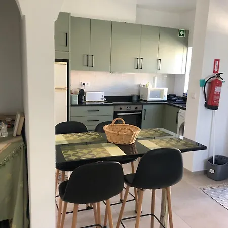 別荘 Vivenda Azul モンシケ